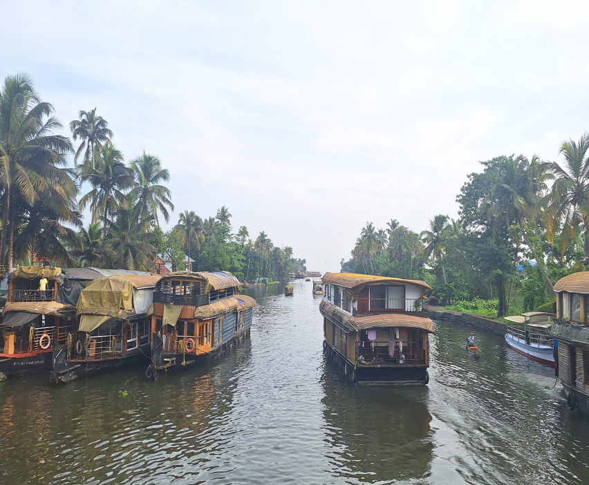 house boat alapuzha